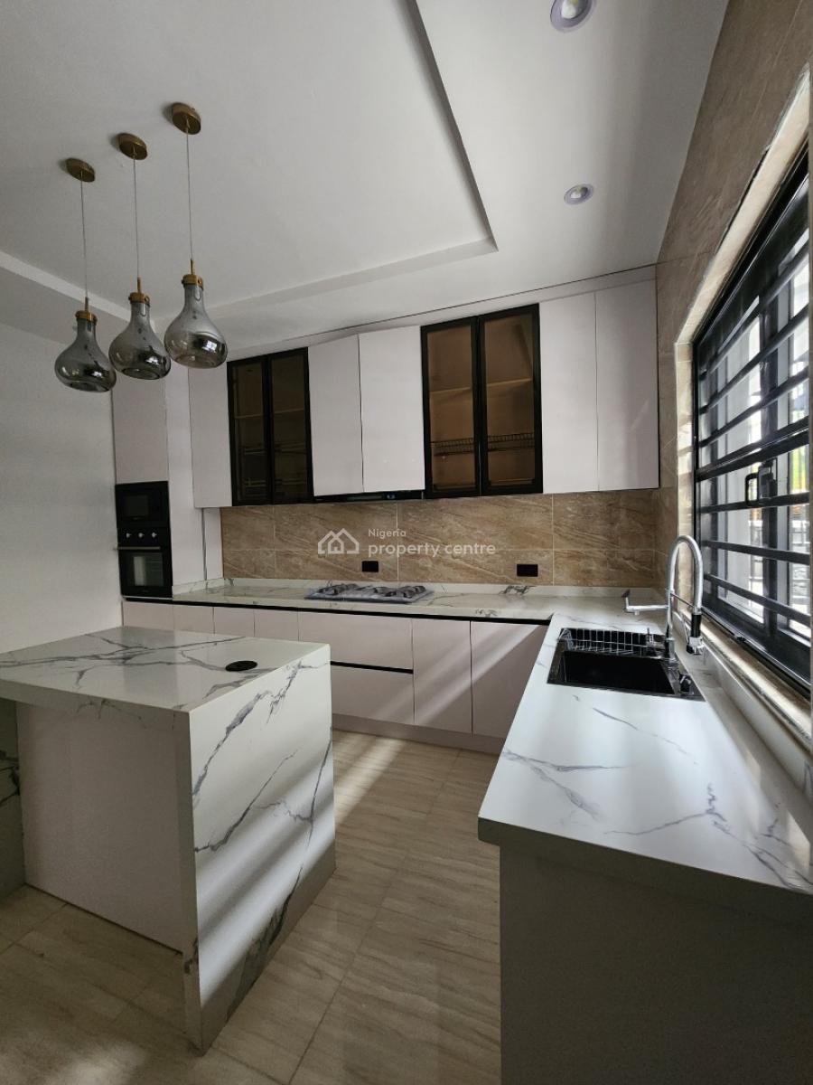 Luxury 3 Bedroom Maisonette + Bq, Swimming Pool in a Secured Estate, Lekki Phase 1, Lekki, Lagos, Flat / Apartment for Sale