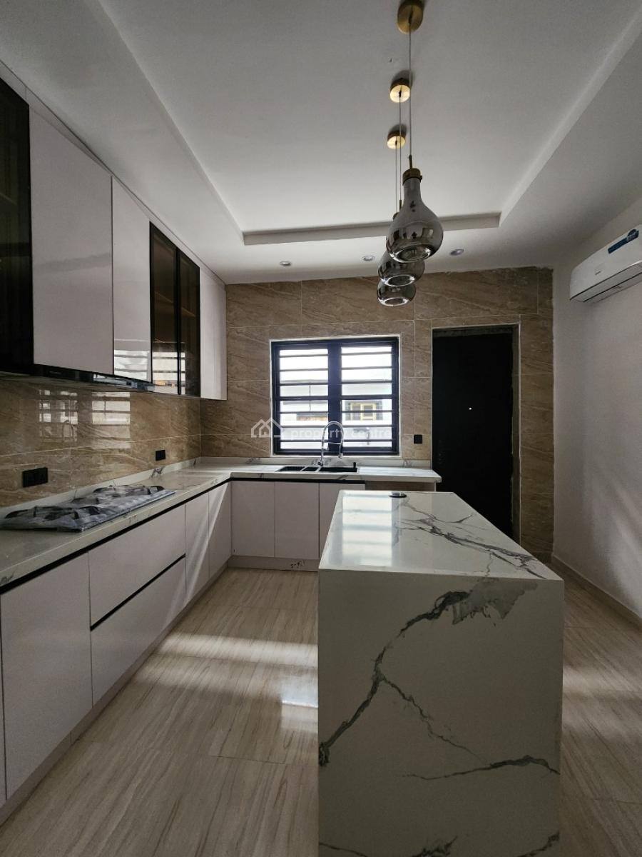 Luxury 3 Bedroom Maisonette + Bq, Swimming Pool in a Secured Estate, Lekki Phase 1, Lekki, Lagos, Flat / Apartment for Sale