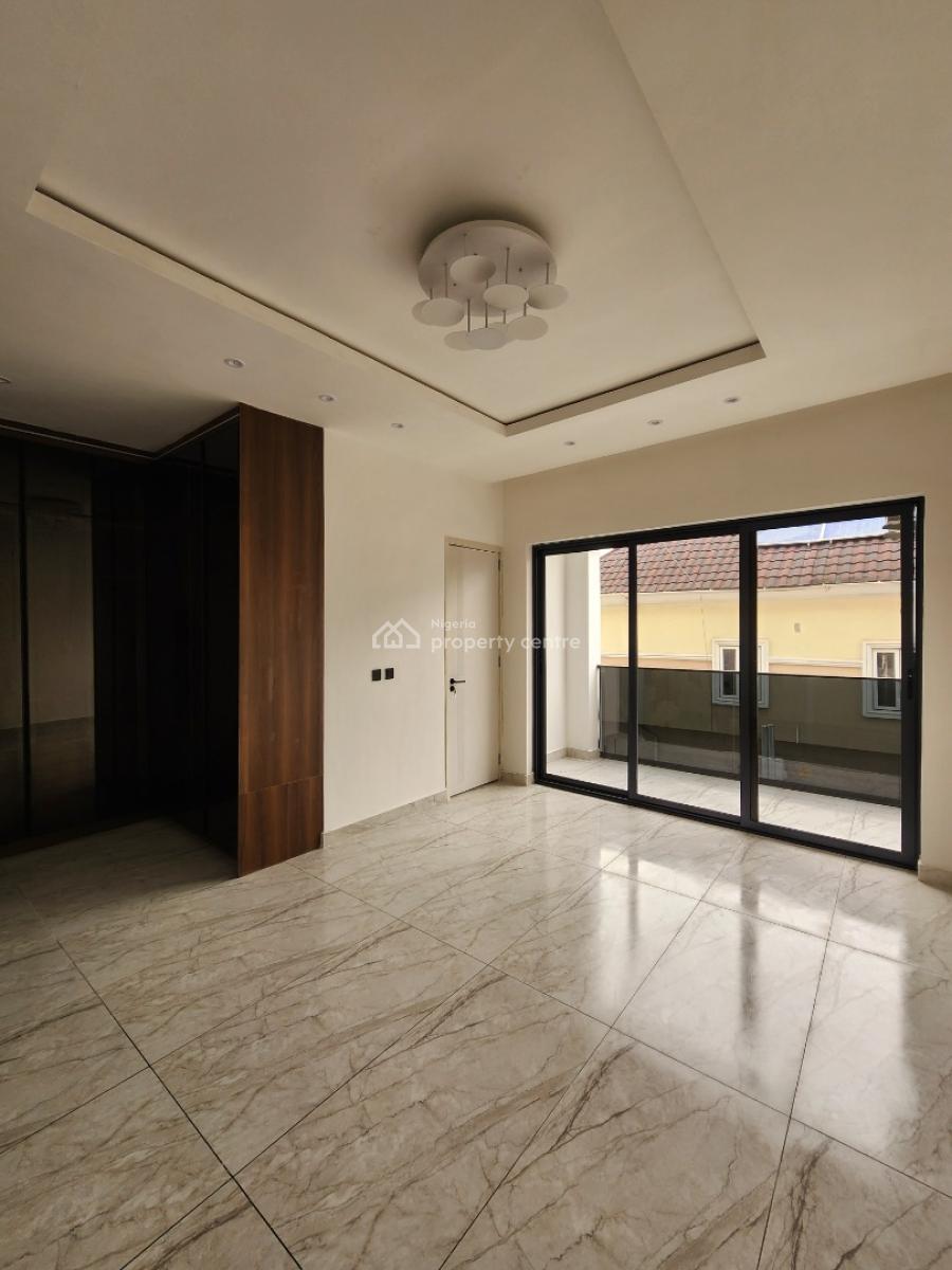 Luxury 3 Bedroom Maisonette + Bq, Swimming Pool in a Secured Estate, Lekki Phase 1, Lekki, Lagos, Flat / Apartment for Sale