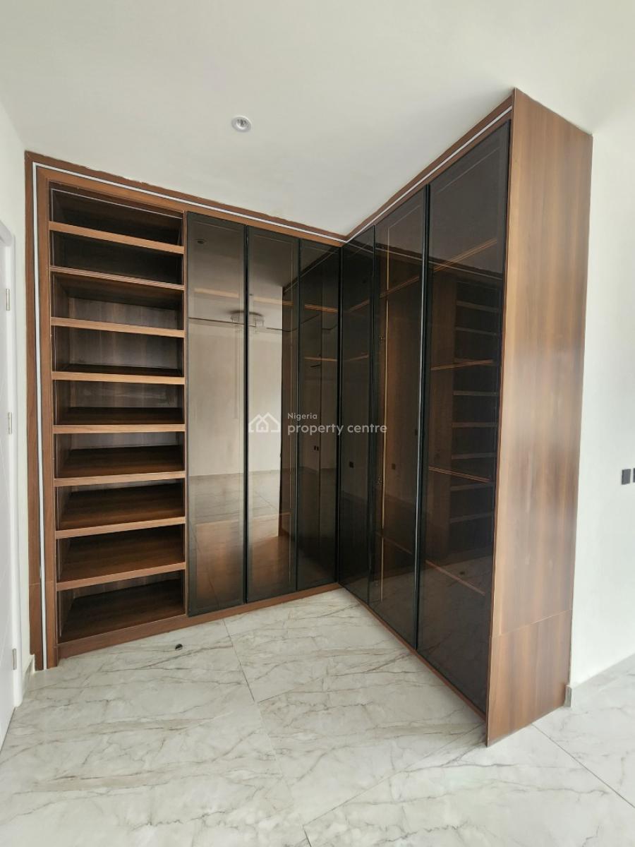 Luxury 3 Bedroom Maisonette + Bq, Swimming Pool in a Secured Estate, Lekki Phase 1, Lekki, Lagos, Flat / Apartment for Sale
