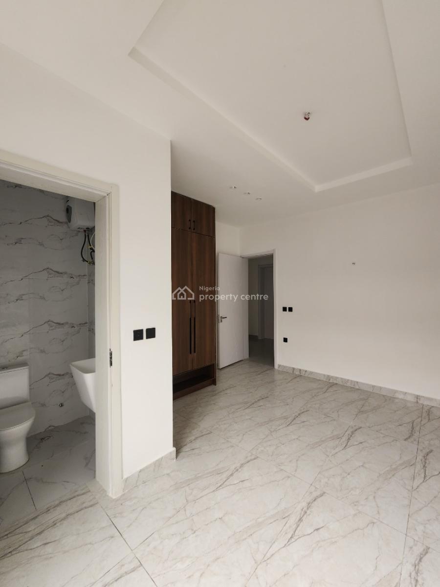 Luxury 3 Bedroom Maisonette + Bq, Swimming Pool in a Secured Estate, Lekki Phase 1, Lekki, Lagos, Flat / Apartment for Sale