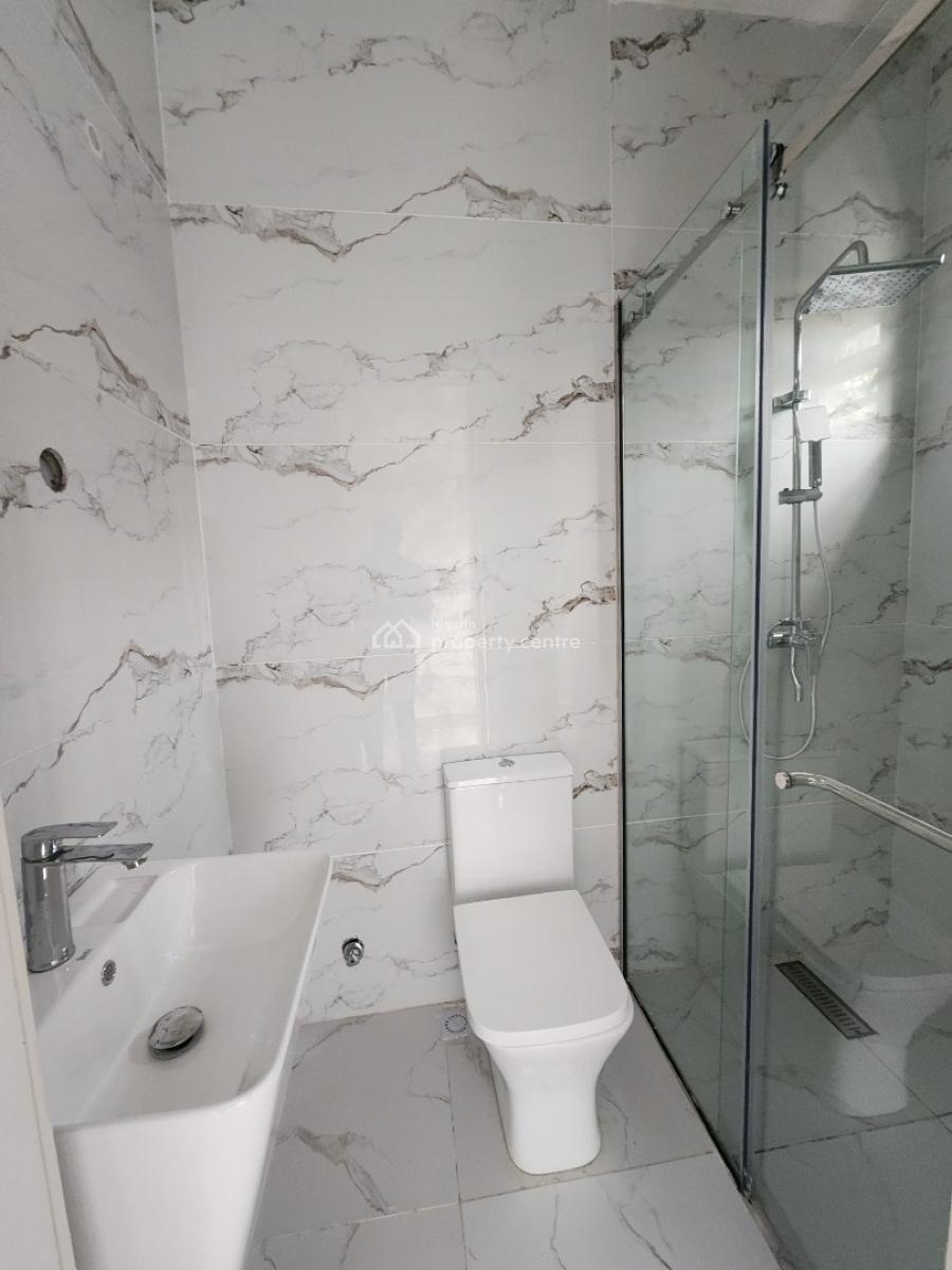 Luxury 3 Bedroom Maisonette + Bq, Swimming Pool in a Secured Estate, Lekki Phase 1, Lekki, Lagos, Flat / Apartment for Sale