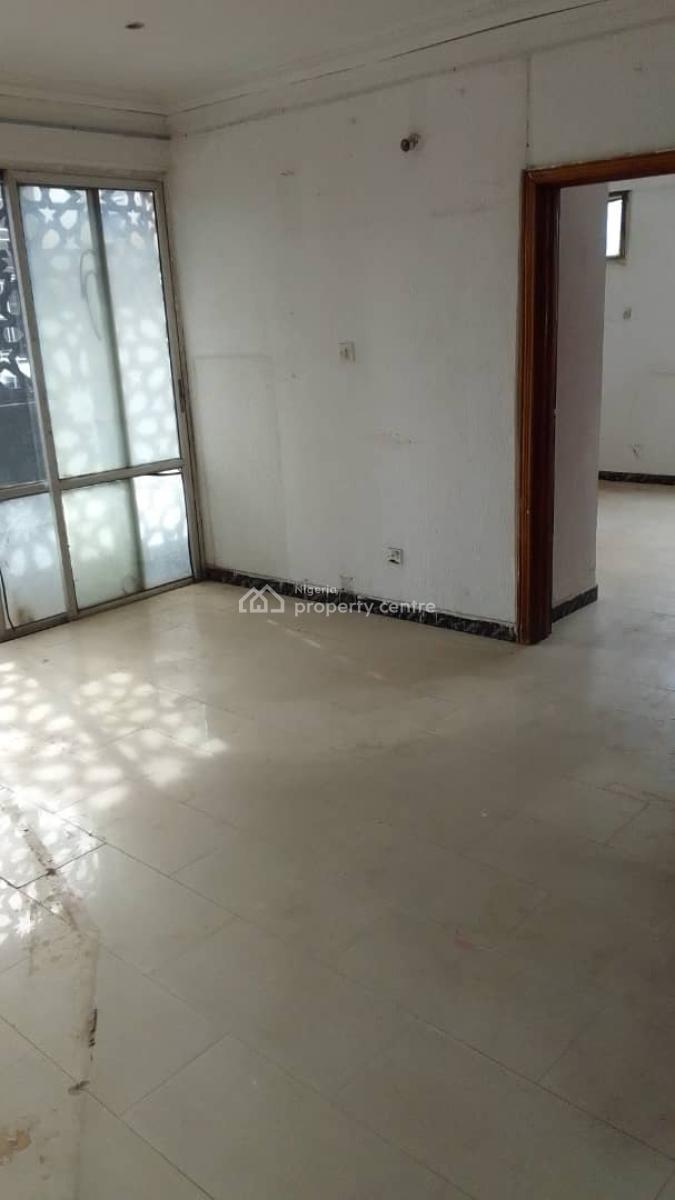 Serviced Spacious 2 Rooms Office Space Upstairs with Balcony, Ahmed Onibudo, Victoria Island (vi), Lagos, Office Space for Rent