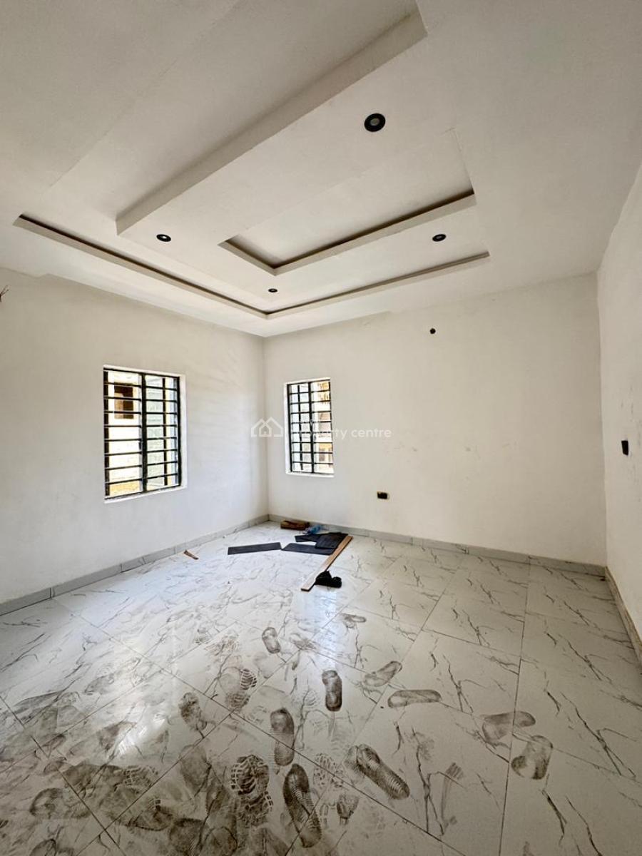 Contemporary Built 2 Bedroom Apartment, Yaba, Lagos, Flat / Apartment for Sale