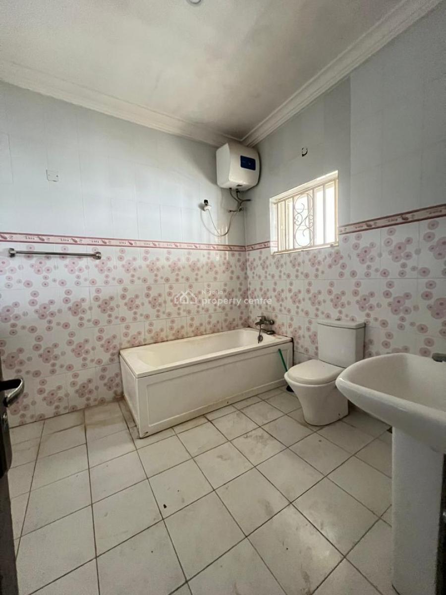 Luxury Spacious 3 Bedroom Duplex, Guzape District, Abuja, Terraced Duplex for Rent