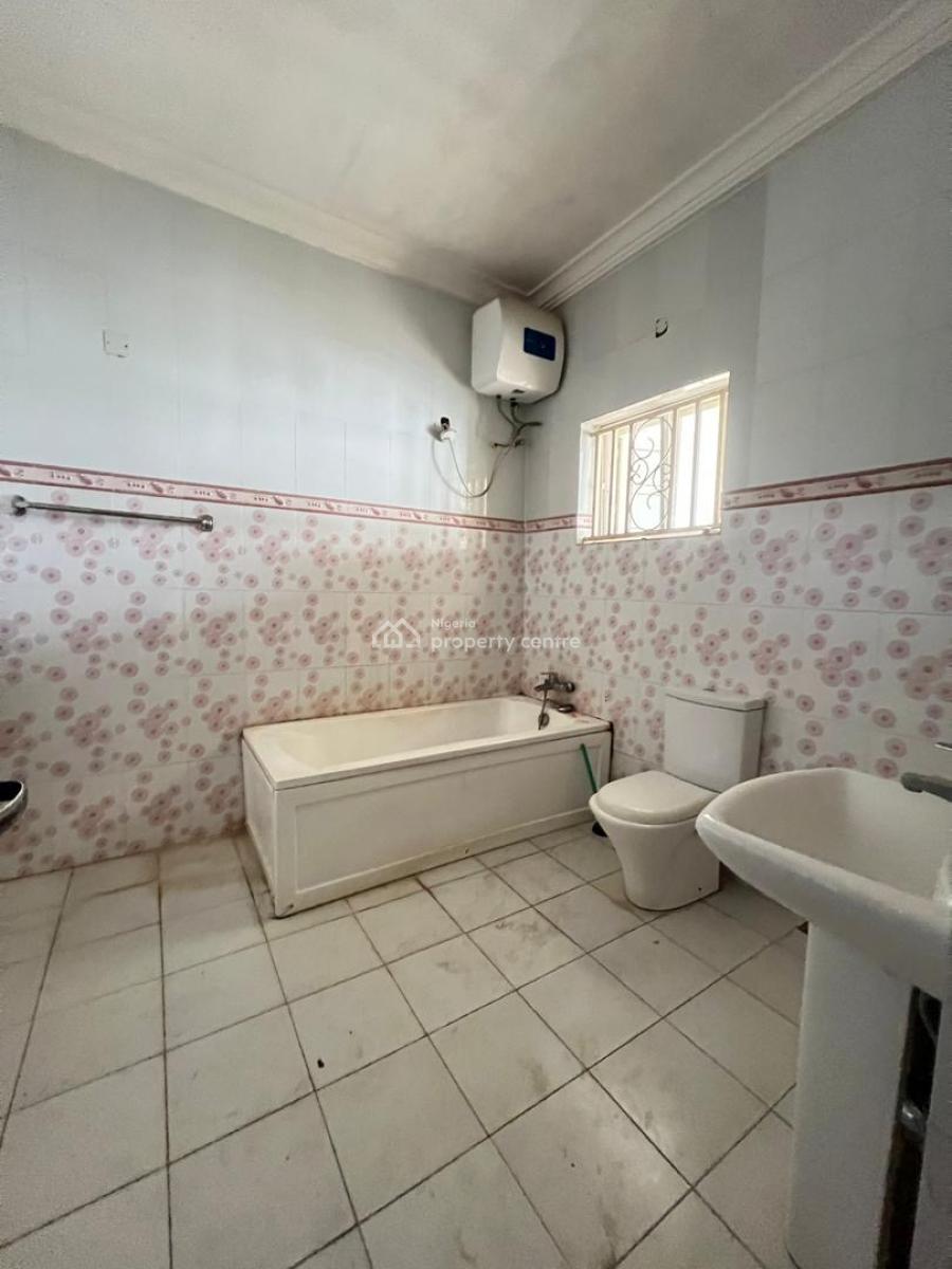 Luxury Spacious 3 Bedroom Duplex, Guzape District, Abuja, Terraced Duplex for Rent