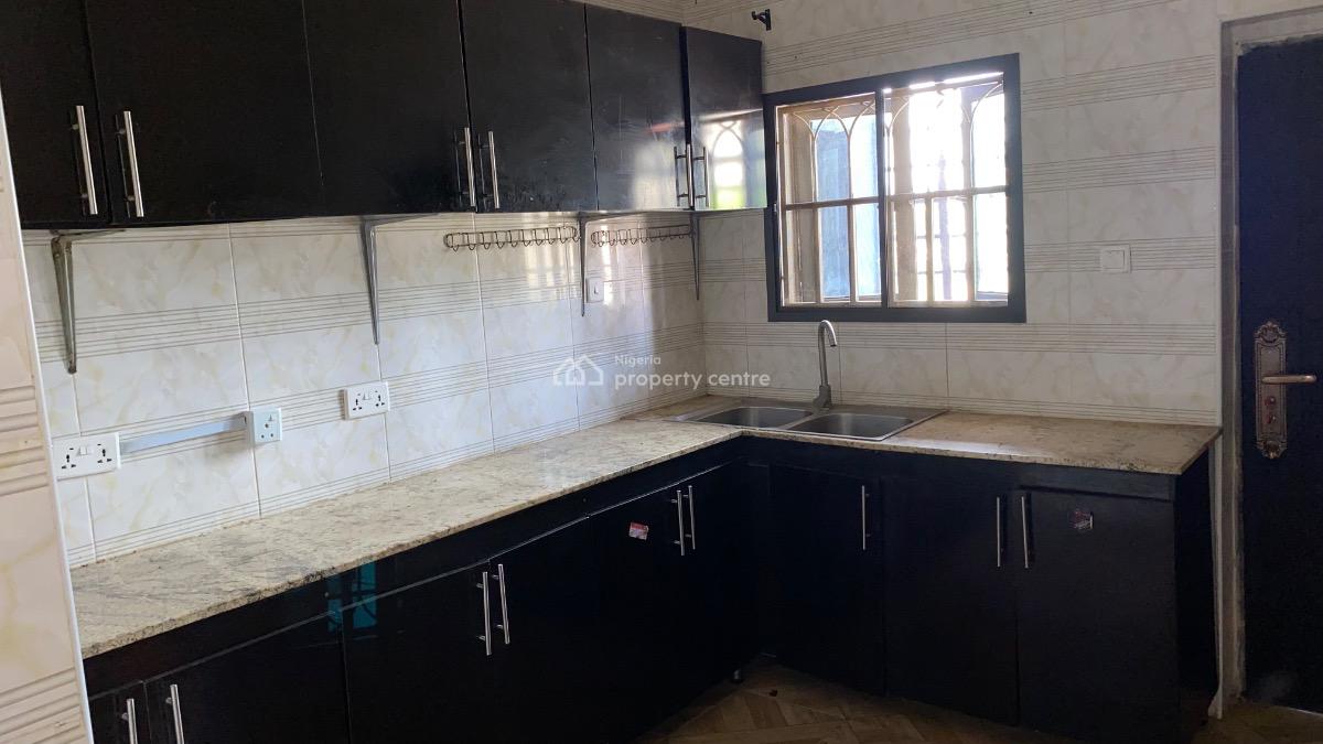 Spacious Three Bedrooms Flat, Mabushi, Abuja, Flat / Apartment for Rent