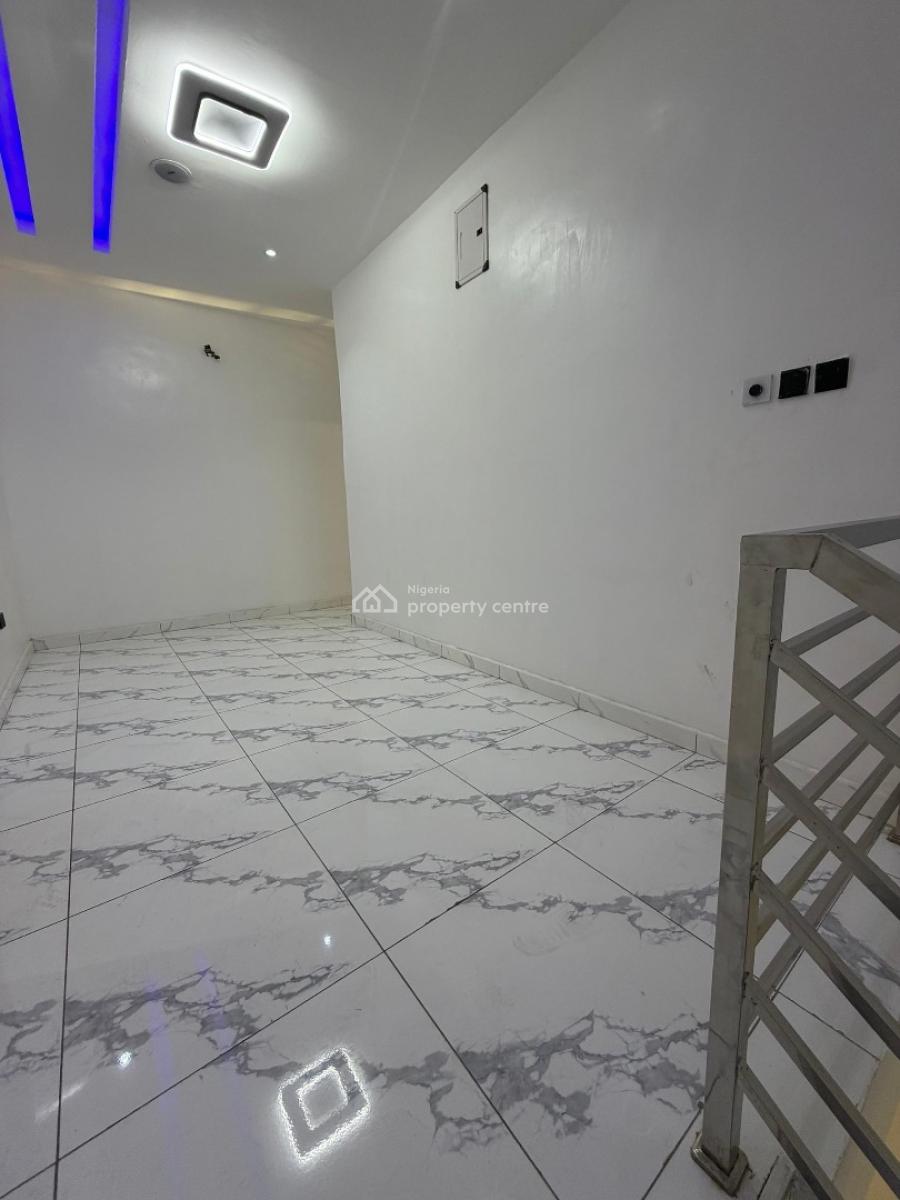 Beautiful 4 Bedroom Terrace Duplex, Admilty Way, Lekki Phase 1, Lekki, Lagos, Terraced Duplex for Sale