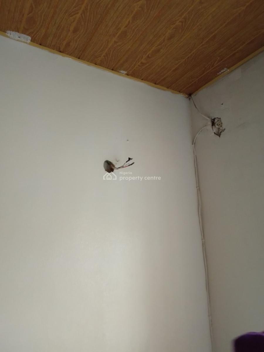 Compact 2 Bedroom, Alagbole Martins Estate, Ojodu Berger, Ojodu, Lagos, Flat / Apartment for Rent