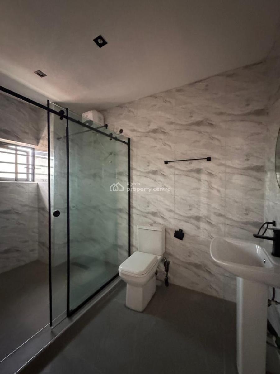 Meticulously Built 3 Bedroom Apartment, Yaba, Lagos, Flat / Apartment for Sale