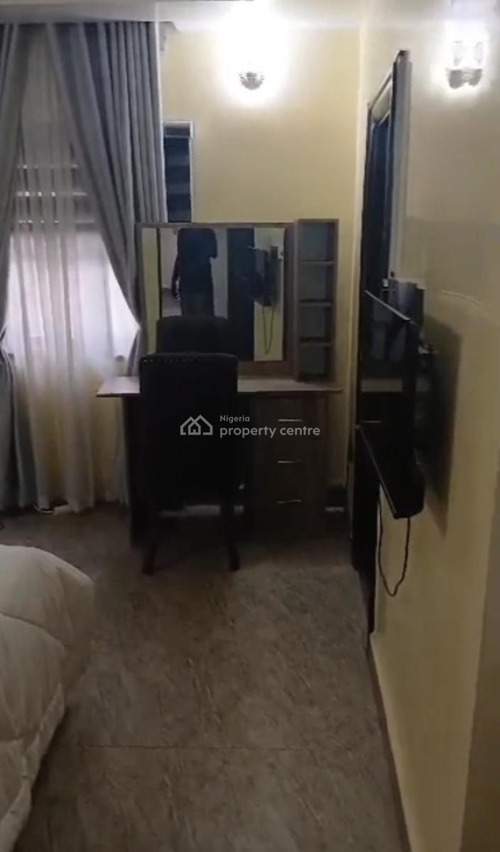 Luxury  Fully Furnished 3bedroom Flat,tarred Rd, By Vio(tarred Rd, Mabushi, Abuja, Flat / Apartment for Rent