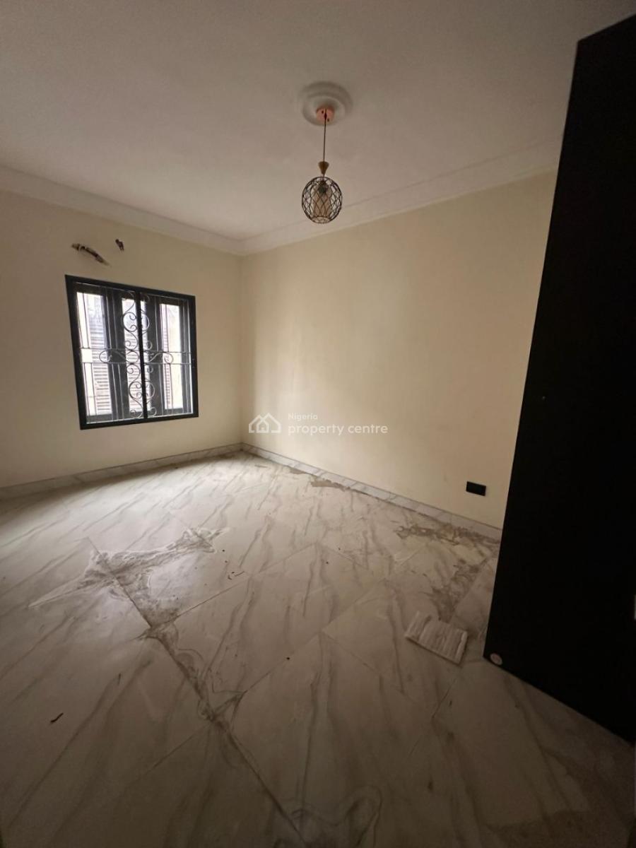 Lovely 2 Bedroom Flat, Aladura Estate, Anthony, Maryland, Lagos, Flat / Apartment for Sale