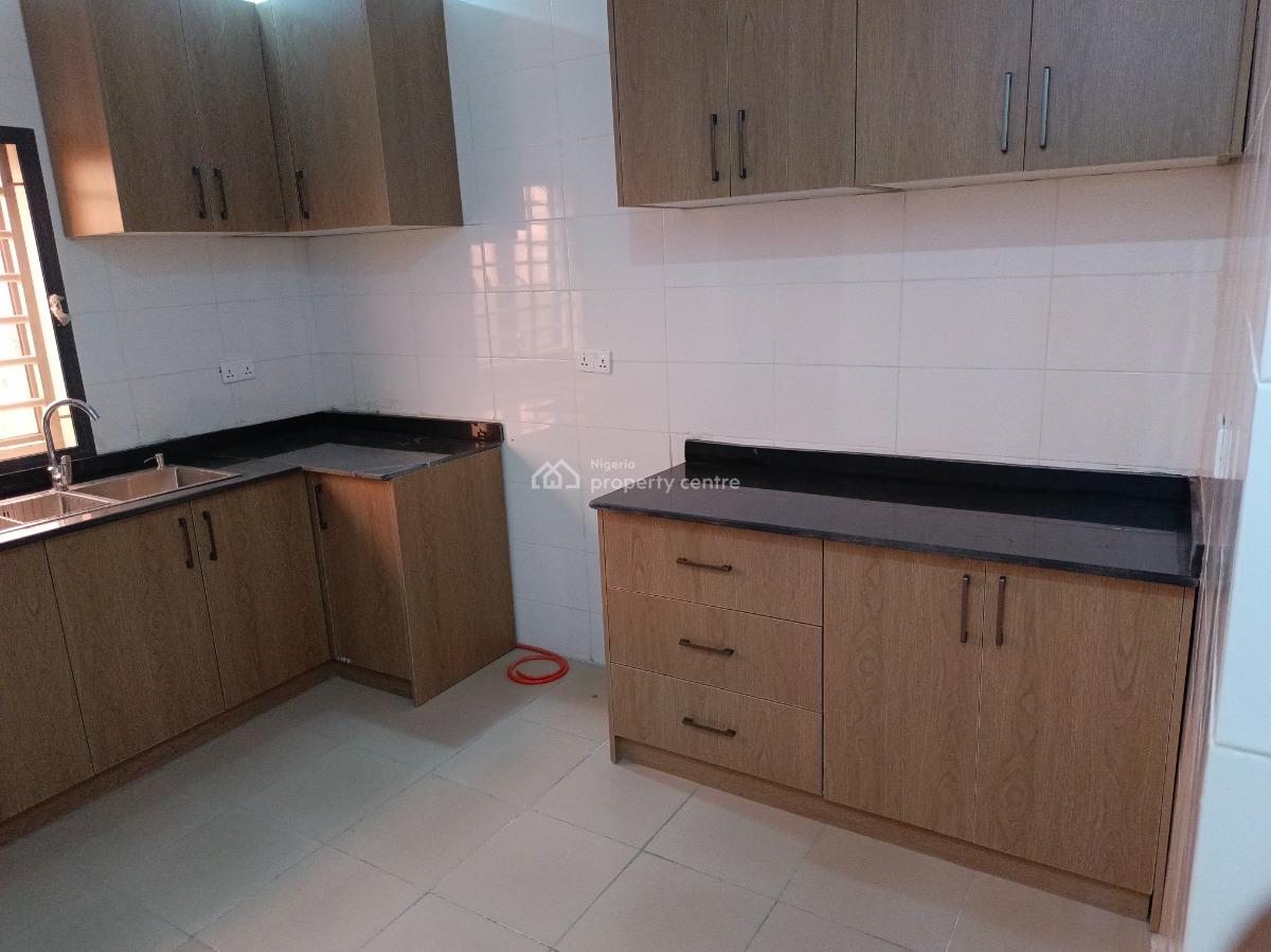 Brand New Exotic 3 Bedroom Flat Top and Ground Floor Available, Jahi, Jahi, Abuja, Flat / Apartment for Rent