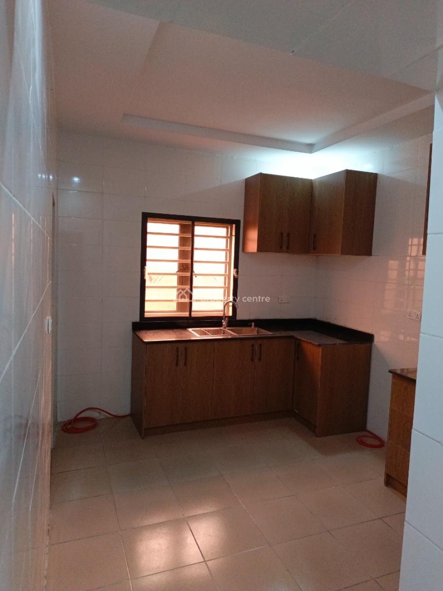 Brand New Exotic 3 Bedroom Flat Top and Ground Floor Available, Jahi, Jahi, Abuja, Flat / Apartment for Rent