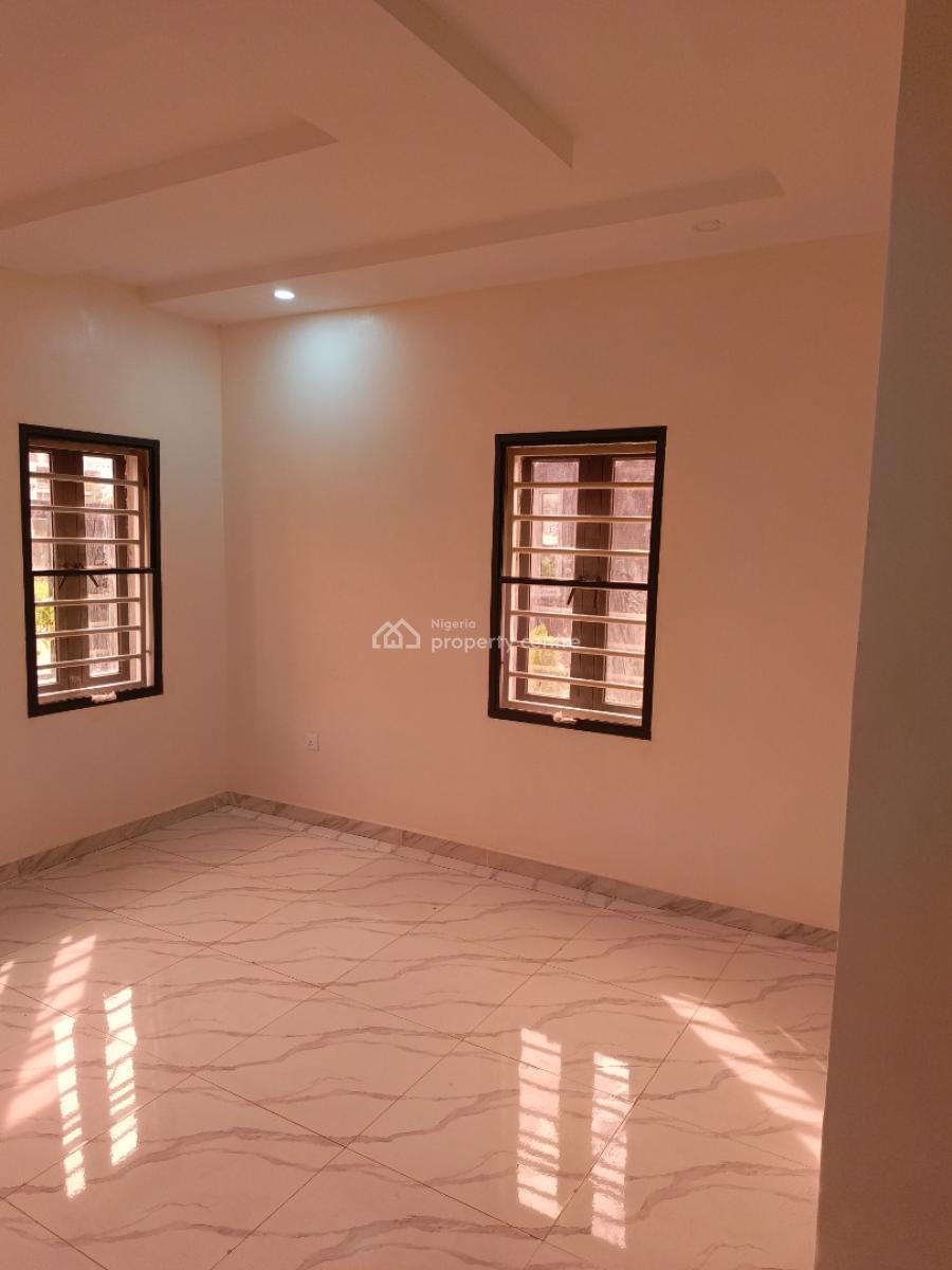 Brand New Exotic 3 Bedroom Flat Top and Ground Floor Available, Jahi, Jahi, Abuja, Flat / Apartment for Rent