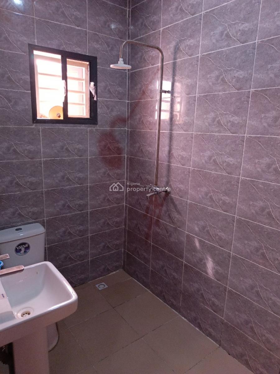Brand New Exotic 3 Bedroom Flat Top and Ground Floor Available, Jahi, Jahi, Abuja, Flat / Apartment for Rent