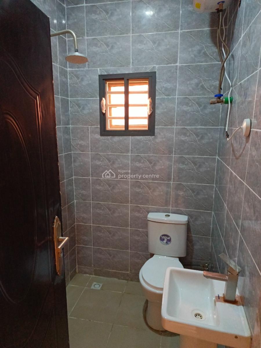 Brand New Exotic 3 Bedroom Flat Top and Ground Floor Available, Jahi, Jahi, Abuja, Flat / Apartment for Rent