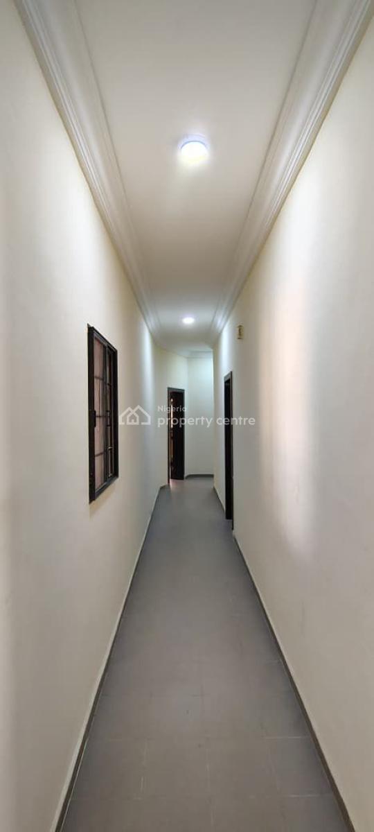 Classy ,newly Renovated 3 Bedroom Apartment with Bq, Lekki Phase1, Lekki, Lagos, Flat / Apartment for Rent