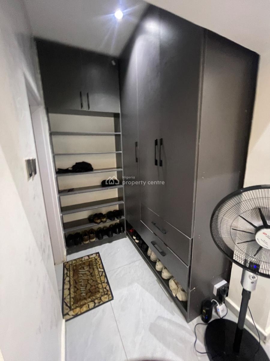 Luxury 3 Bedroom with Bq, By Thujah Ville Estate, Wuye, Abuja, Block of Flats for Sale