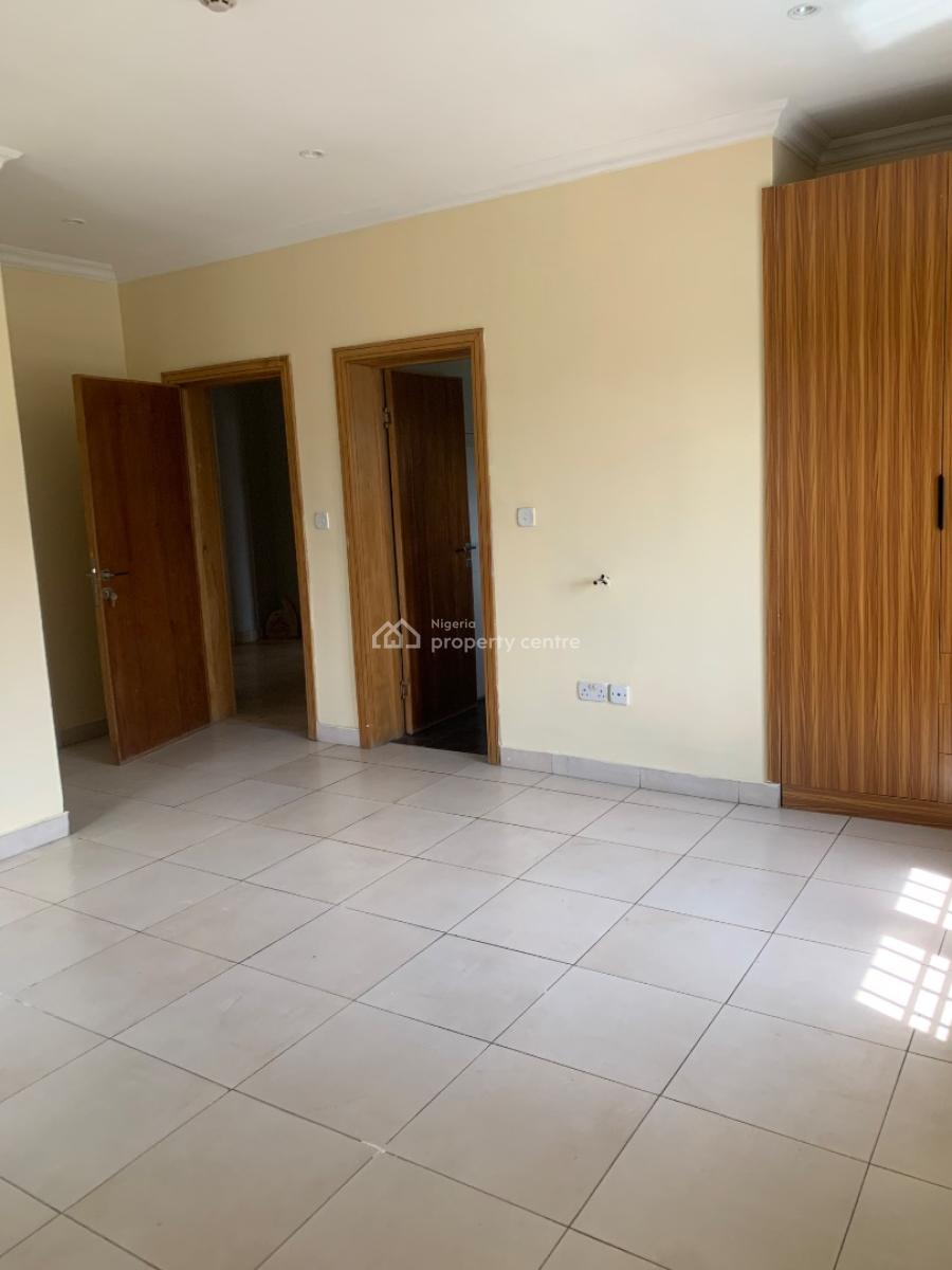 Luxurious 3bedroom Apartment with a Bq in a Gated Estate, Lekki, Lekki Phase 1, Lekki, Lagos, Flat / Apartment for Rent