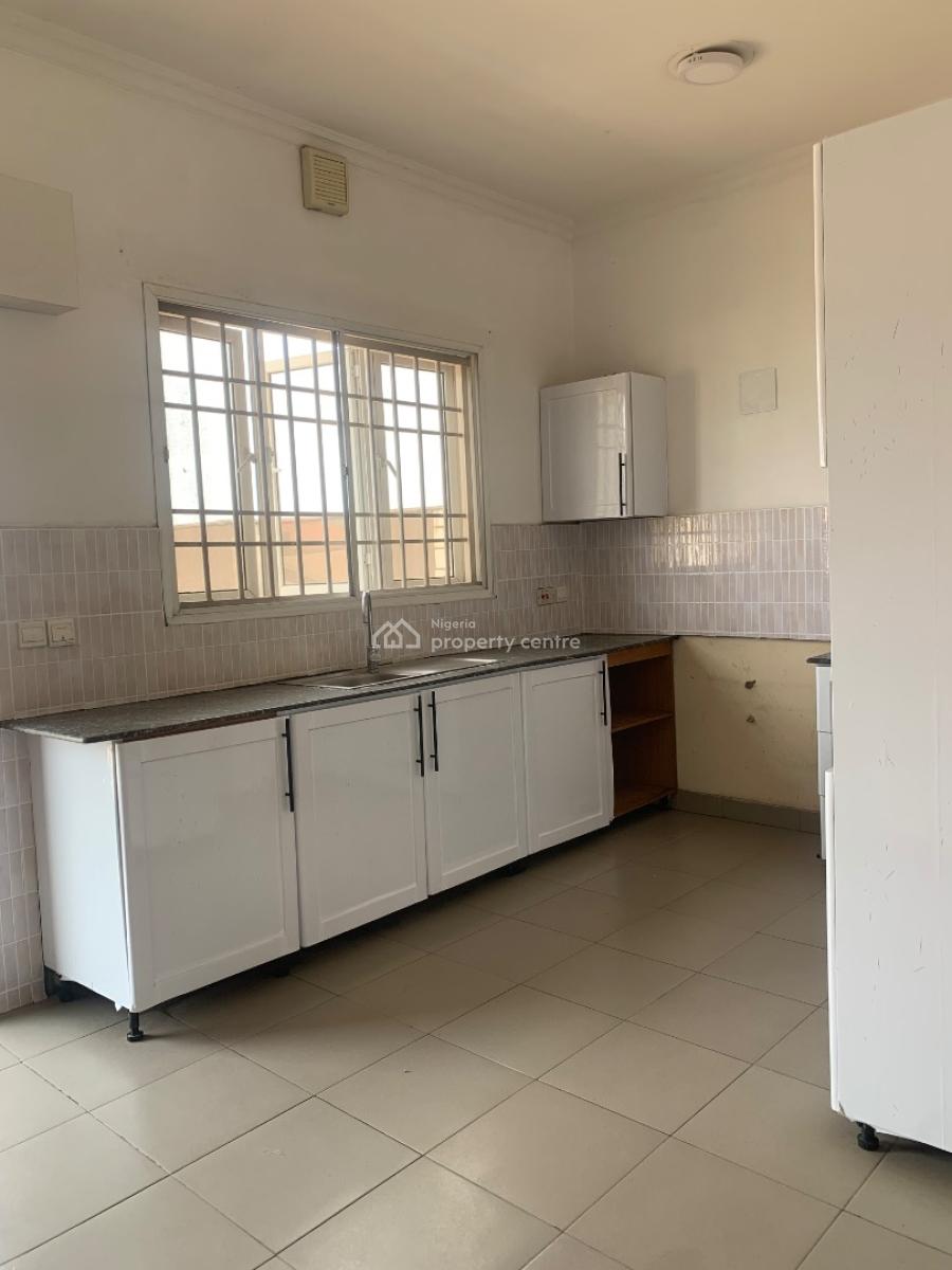 Beautiful Luxurious 3 Bedroom Apartment with a Bq in a Gated Estate, Lekki Phase 1, Lekki, Lagos, Flat / Apartment for Rent