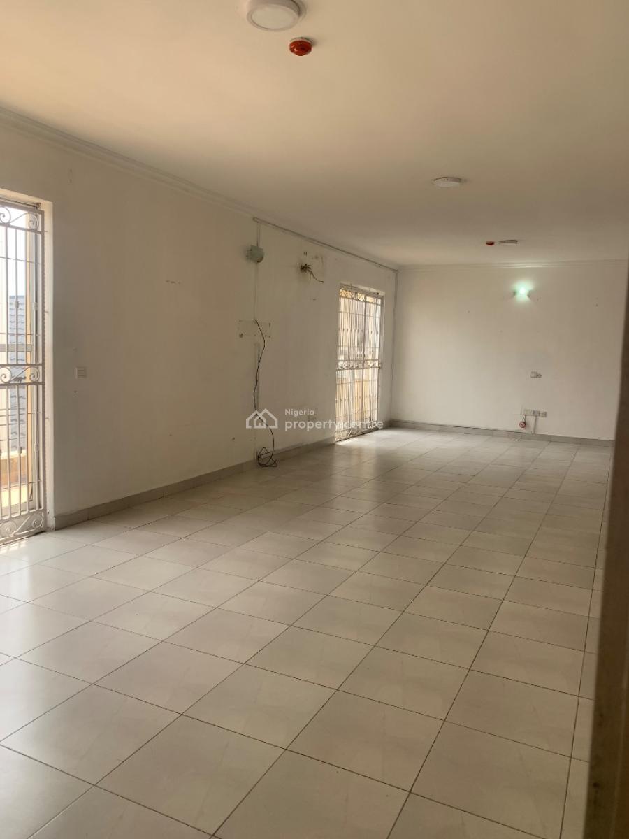 Beautiful Luxurious 3 Bedroom Apartment with a Bq in a Gated Estate, Lekki Phase 1, Lekki, Lagos, Flat / Apartment for Rent