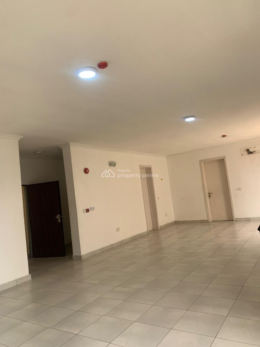 Beautiful Luxurious 3 Bedroom Apartment with a Bq in a Gated Estate, Lekki Phase 1, Lekki, Lagos, Flat / Apartment for Rent