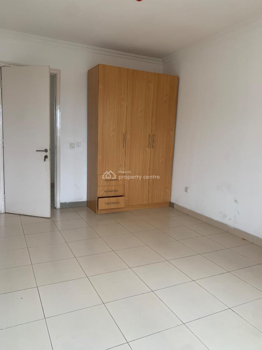 Beautiful Luxurious 3 Bedroom Apartment with a Bq in a Gated Estate, Lekki Phase 1, Lekki, Lagos, Flat / Apartment for Rent