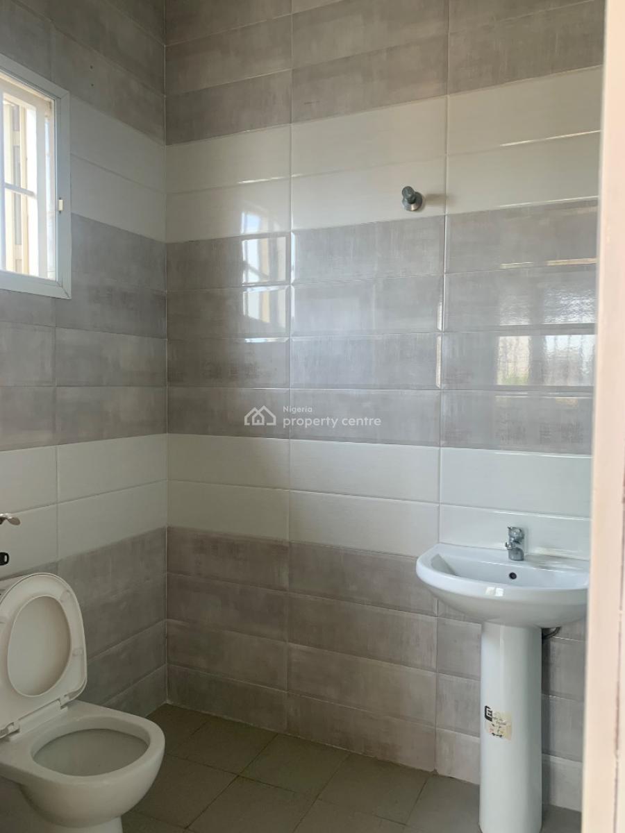 Beautiful Luxurious 3 Bedroom Apartment with a Bq in a Gated Estate, Lekki Phase 1, Lekki, Lagos, Flat / Apartment for Rent