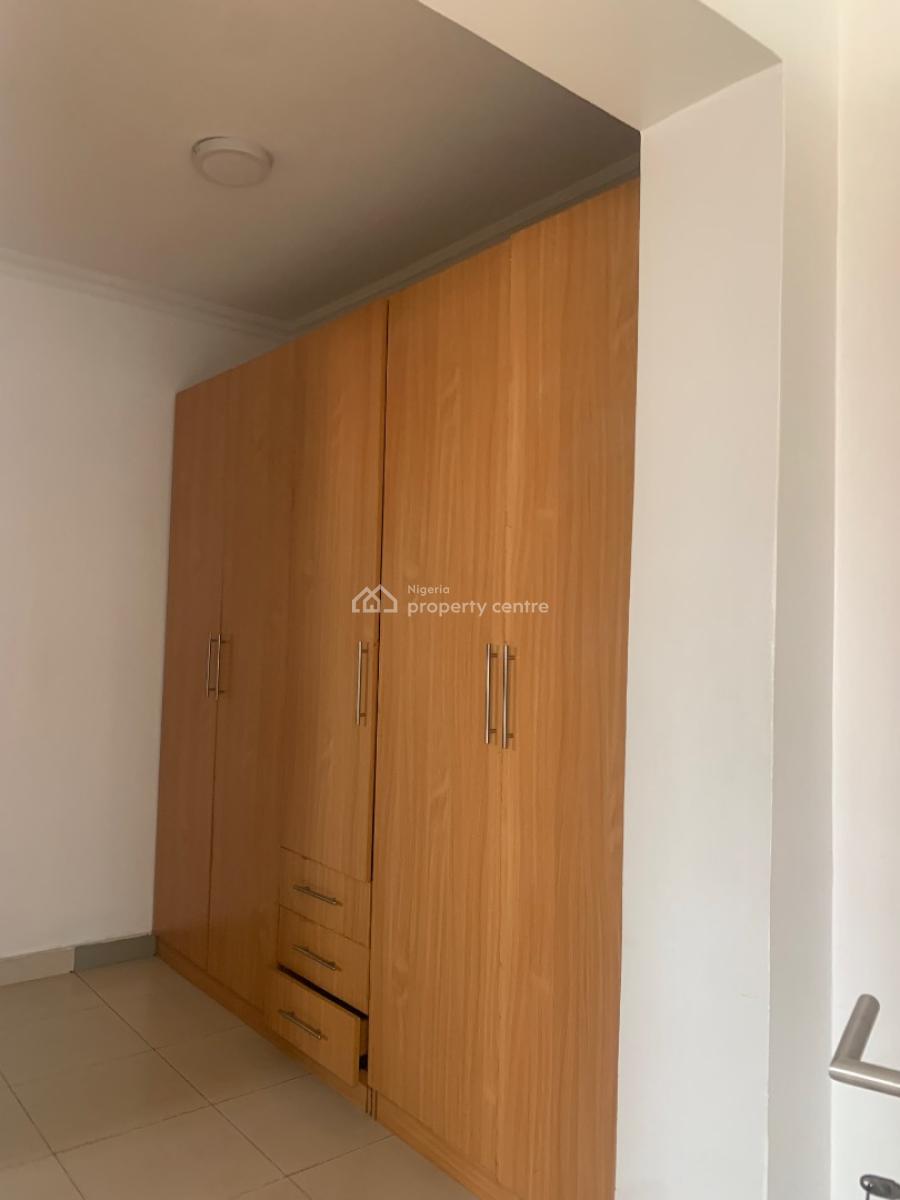 Beautiful Luxurious 3 Bedroom Apartment with a Bq in a Gated Estate, Lekki Phase 1, Lekki, Lagos, Flat / Apartment for Rent