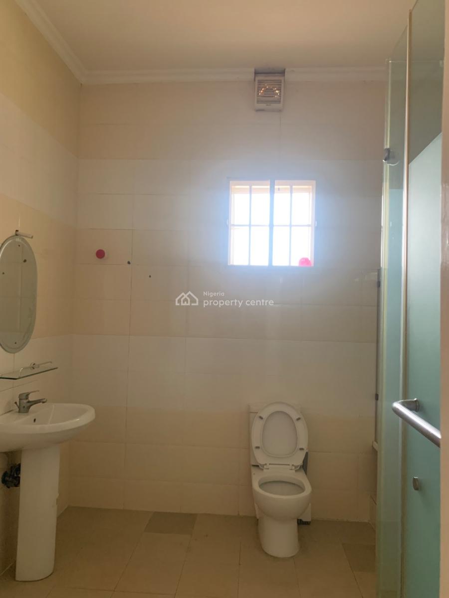 Beautiful Luxurious 3 Bedroom Apartment with a Bq in a Gated Estate, Lekki Phase 1, Lekki, Lagos, Flat / Apartment for Rent
