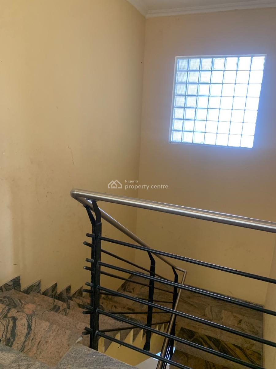 Beautiful Luxurious 3 Bedroom Apartment with a Bq in a Gated Estate, Lekki Phase 1, Lekki, Lagos, Flat / Apartment for Rent