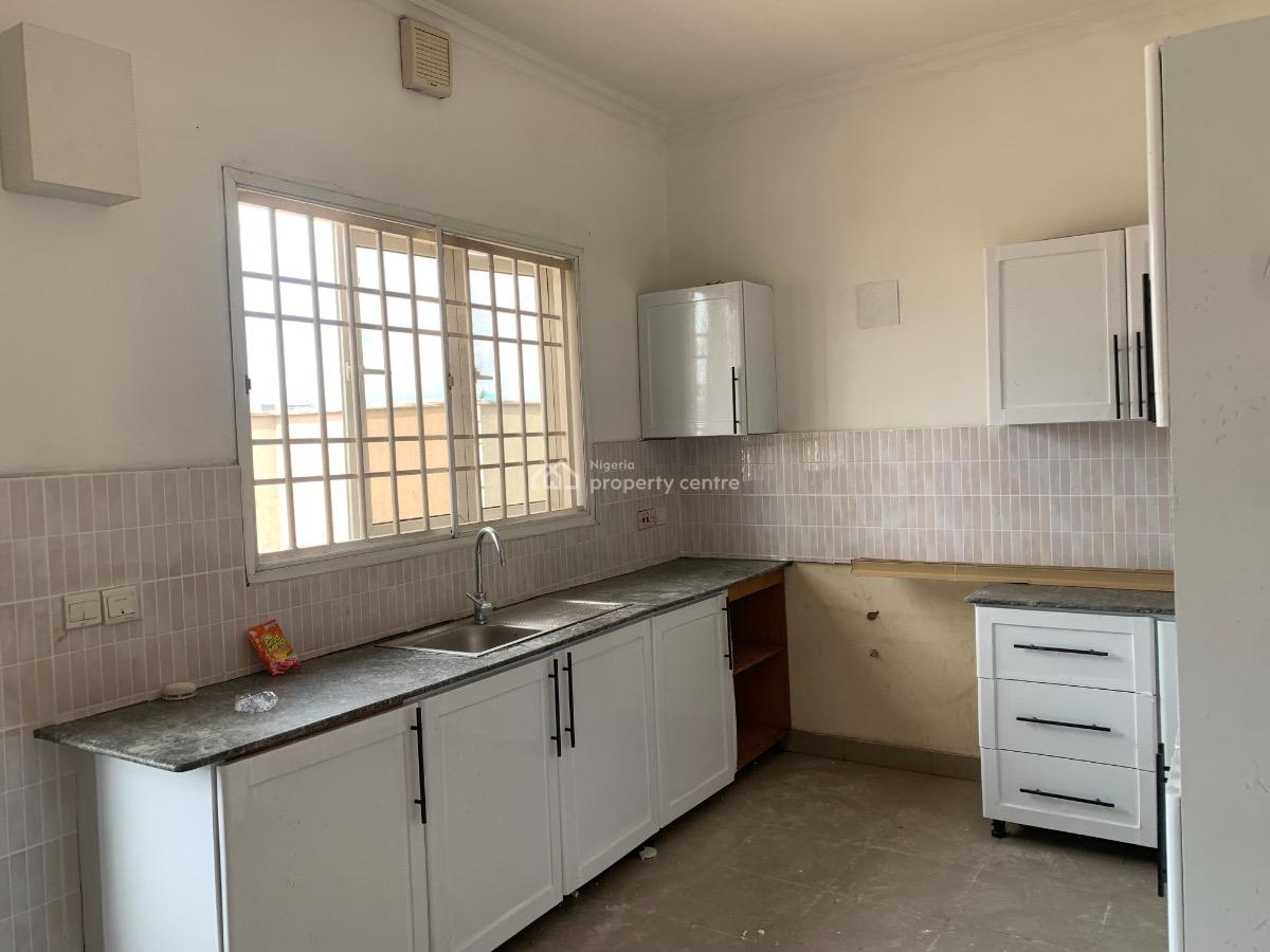 Beautiful Luxurious 3 Bedroom Apartment with a Bq in a Gated Estate, Lekki Phase 1, Lekki, Lagos, Flat / Apartment for Rent