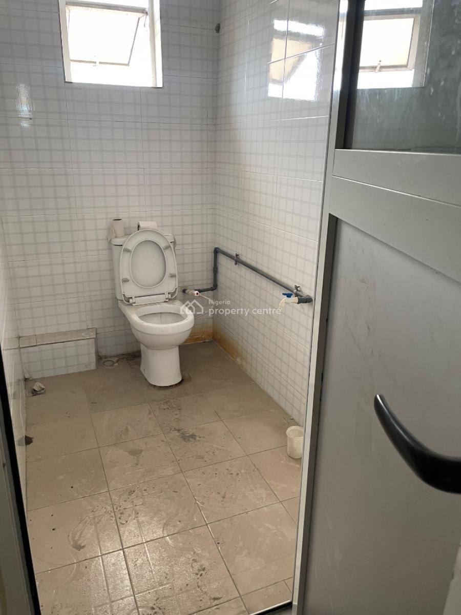 Office Place 5 Rooms, Awoyaya Along The Expressway, Ajah, Lagos, Office Space for Rent