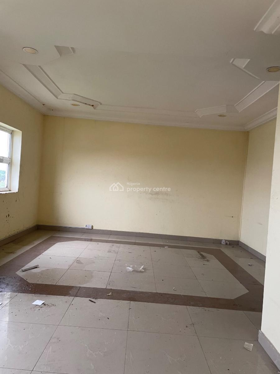 Office Place 5 Rooms, Awoyaya Along The Expressway, Ajah, Lagos, Office Space for Rent