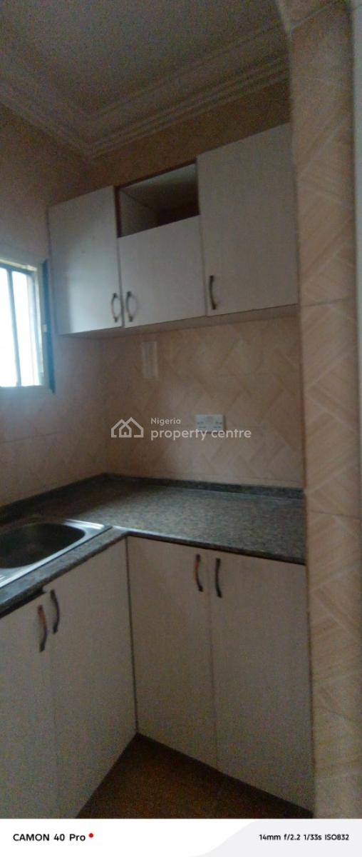 Sharp and Service 2 Bedroom Flat Upstairs, Off Adebayo Doherty Street, Lekki Phase 1, Lekki, Lagos, Flat / Apartment for Rent