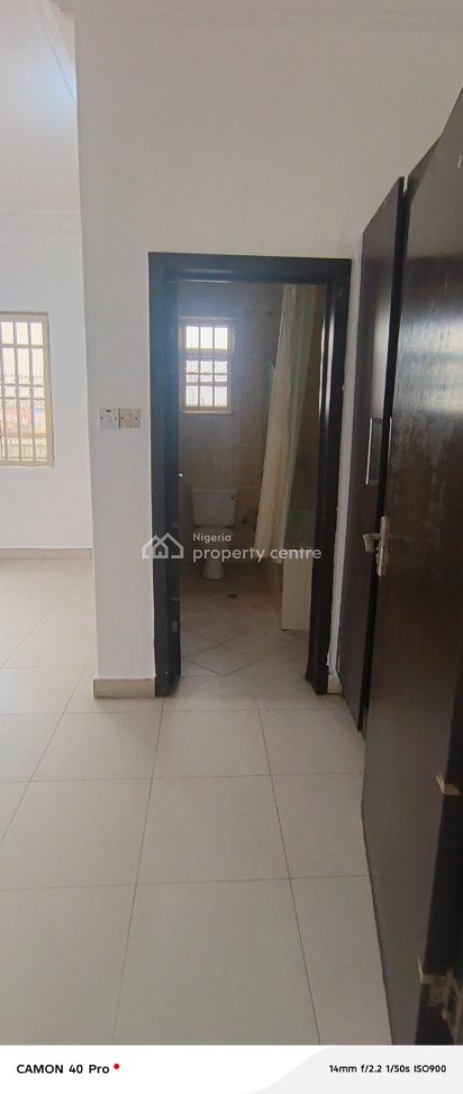 Service 2 Bedroom Flat Upstairs in Phase 1, Ayinde Akinmade Street Off Admiralty Way, Lekki Phase 1, Lekki, Lagos, Flat / Apartment for Rent