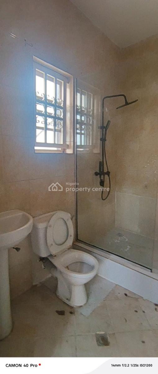 Service 2 Bedroom Flat Upstairs in Phase 1, Ayinde Akinmade Street Off Admiralty Way, Lekki Phase 1, Lekki, Lagos, Flat / Apartment for Rent