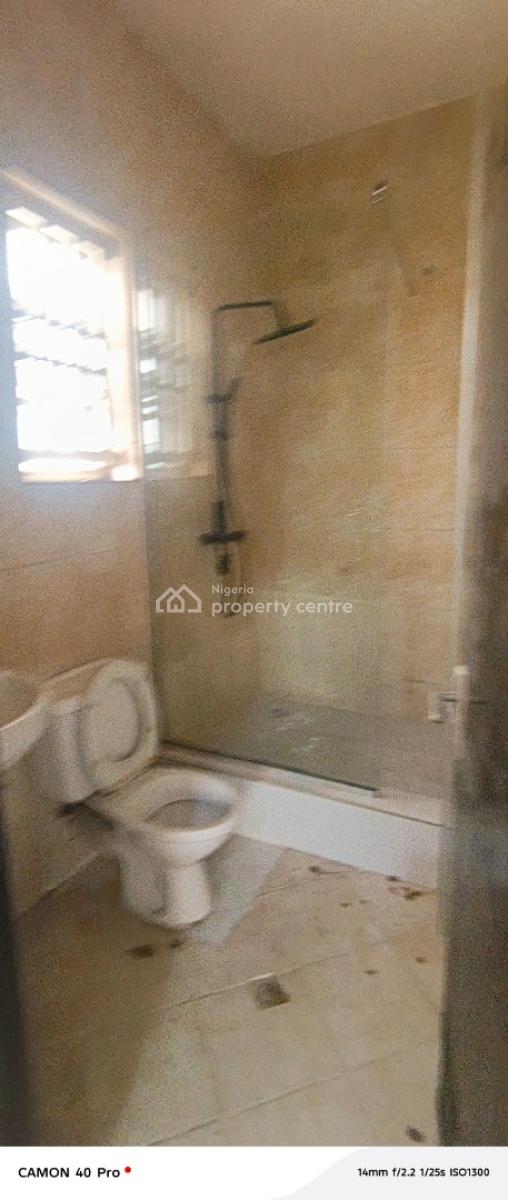 Service 2 Bedroom Flat Upstairs in Phase 1, Ayinde Akinmade Street Off Admiralty Way, Lekki Phase 1, Lekki, Lagos, Flat / Apartment for Rent