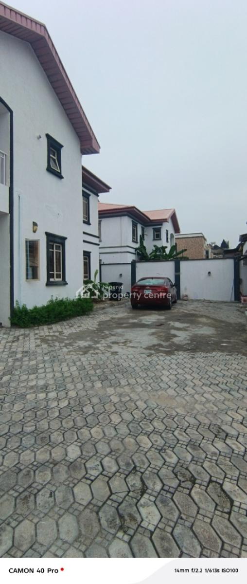 Fully Service 2bed with 24hrs Light in Phase 1, Off Emma Abimbola Street, Lekki Phase 1, Lekki, Lagos, Flat / Apartment for Rent