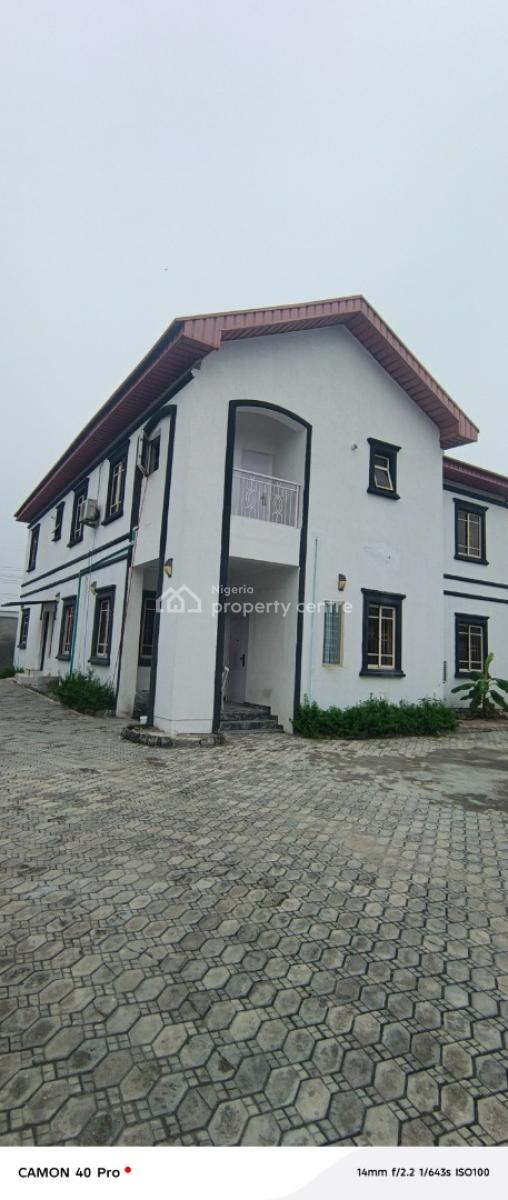 Fully Service 2bed with 24hrs Light in Phase 1, Off Emma Abimbola Street, Lekki Phase 1, Lekki, Lagos, Flat / Apartment for Rent