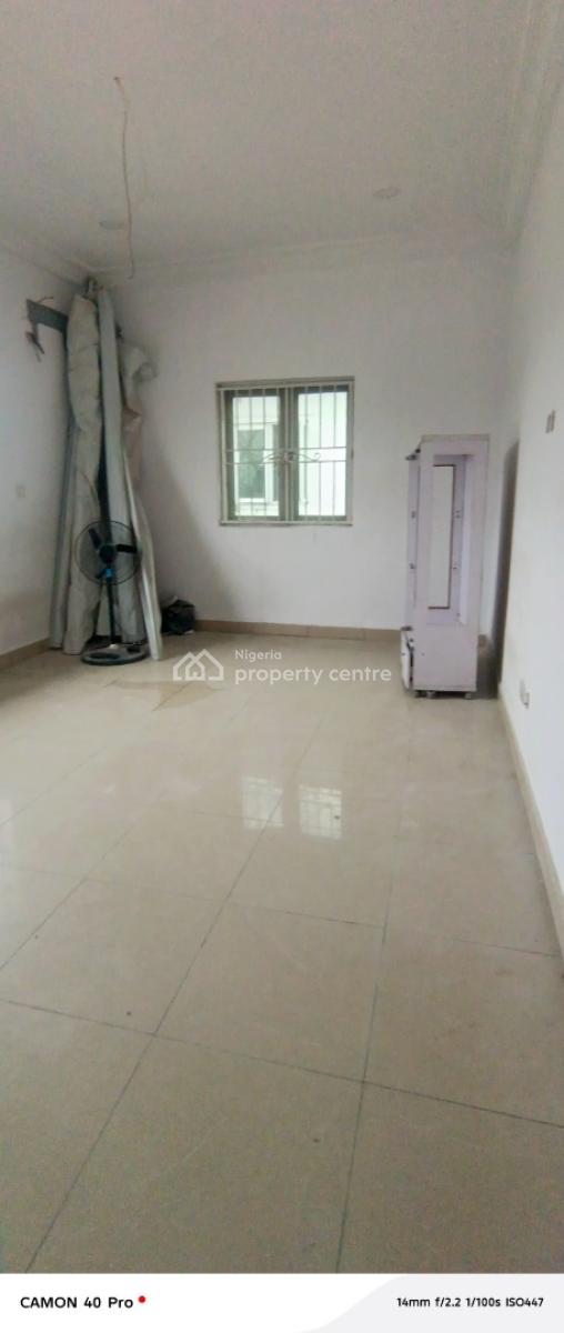 Fully Service 2bed with 24hrs Light in Phase 1, Off Emma Abimbola Street, Lekki Phase 1, Lekki, Lagos, Flat / Apartment for Rent