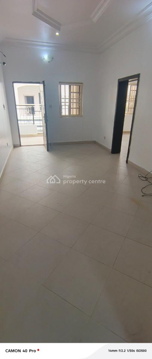 Fully Service 2bed with 24hrs Light in Phase 1, Off Emma Abimbola Street, Lekki Phase 1, Lekki, Lagos, Flat / Apartment for Rent