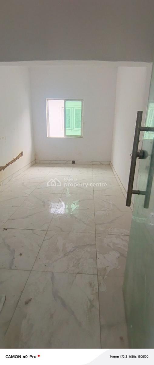Fully Service 2bed with 24hrs Light in Phase 1, Off Emma Abimbola Street, Lekki Phase 1, Lekki, Lagos, Flat / Apartment for Rent
