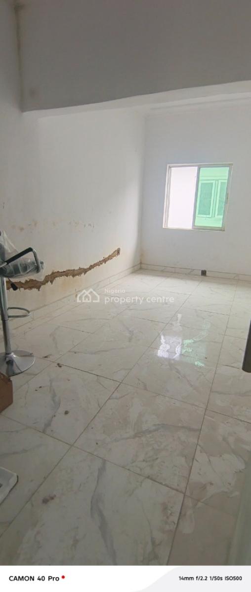 Fully Service 2bed with 24hrs Light in Phase 1, Off Emma Abimbola Street, Lekki Phase 1, Lekki, Lagos, Flat / Apartment for Rent