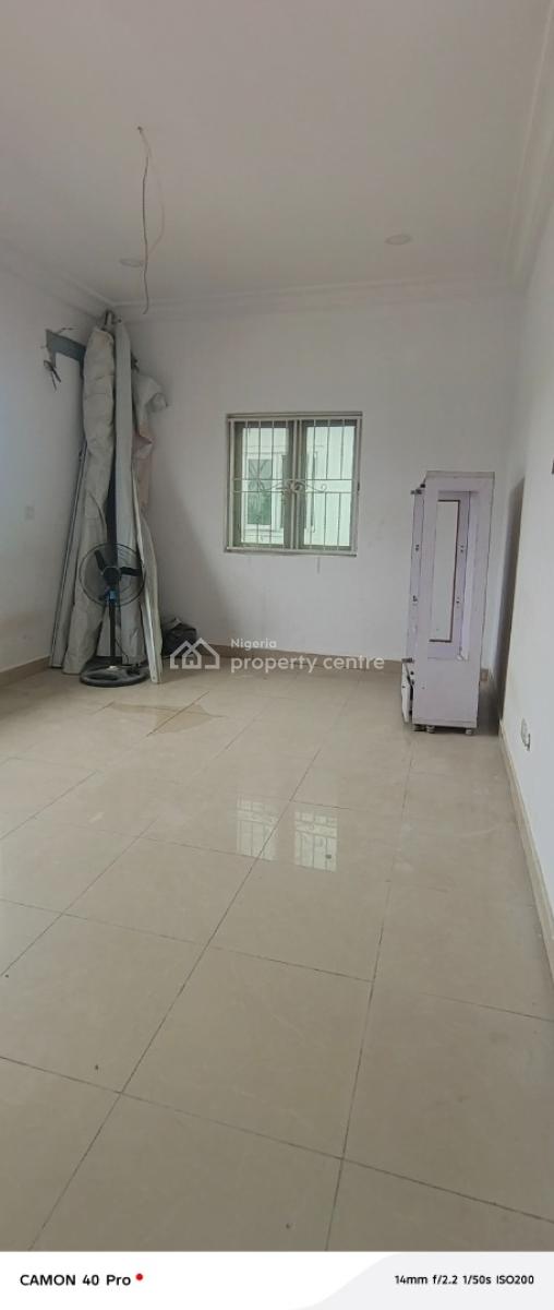 Fully Service 2bed with 24hrs Light in Phase 1, Off Emma Abimbola Street, Lekki Phase 1, Lekki, Lagos, Flat / Apartment for Rent