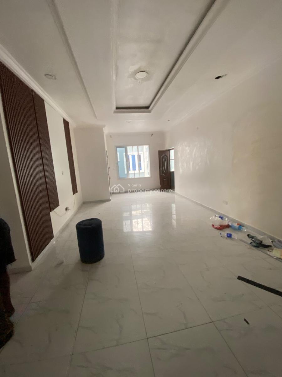 Luxury Standard Spacious 3 Bedroom Flat, Eleganza Toll Gate  in an Estate, Lekki, Lagos, Flat / Apartment for Rent