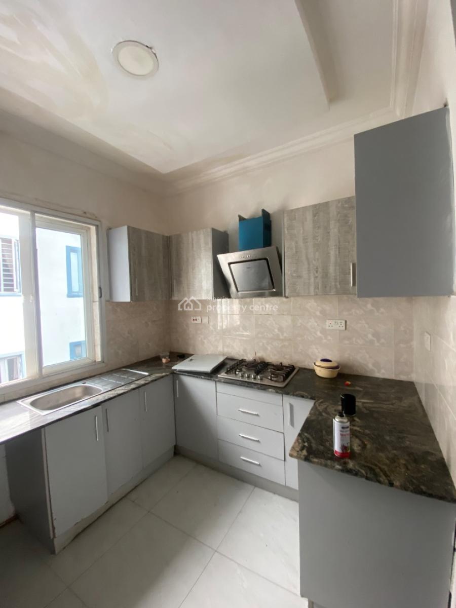 Luxury Standard Spacious 3 Bedroom Flat, Eleganza Toll Gate  in an Estate, Lekki, Lagos, Flat / Apartment for Rent