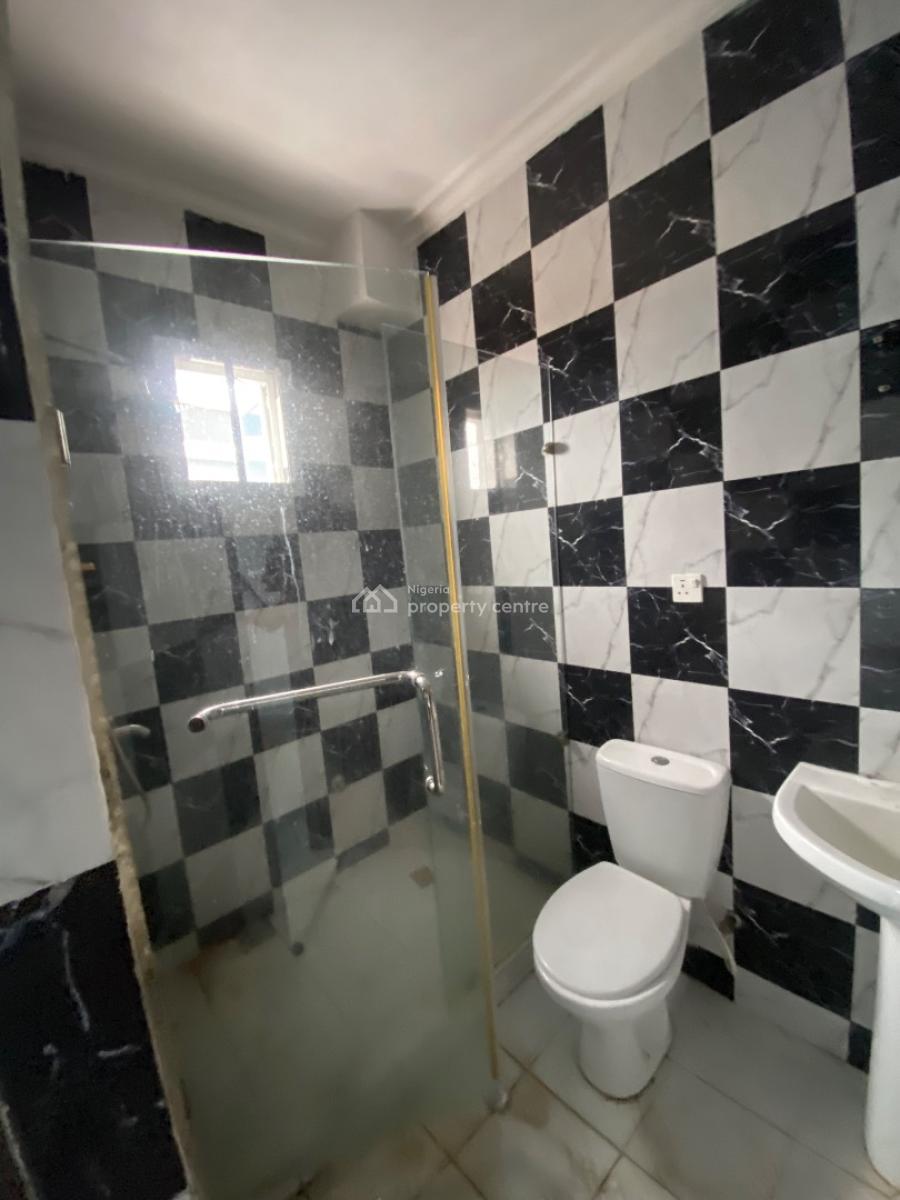 Luxury Standard Spacious 3 Bedroom Flat, Eleganza Toll Gate  in an Estate, Lekki, Lagos, Flat / Apartment for Rent