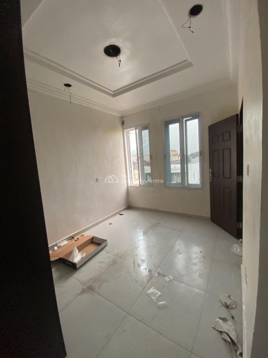 Luxury Standard Spacious 3 Bedroom Flat, Eleganza Toll Gate  in an Estate, Lekki, Lagos, Flat / Apartment for Rent